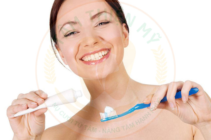 Hướng dẫn chế độ chăm sóc răng Implant được bền đẹp trọn đời 4 chăm sóc răng implant
